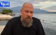 Novinar godine – Boris Dežulović: Ne pristajem na cenzuru, ucjene, svetinje, ni na što osim na istinu i svoju rođenu glavu Novinar godine – Boris Dežulović: Ne pristajem na cenzuru, ucjene, svetinje, ni na što osim na istinu i svoju rođenu glavu